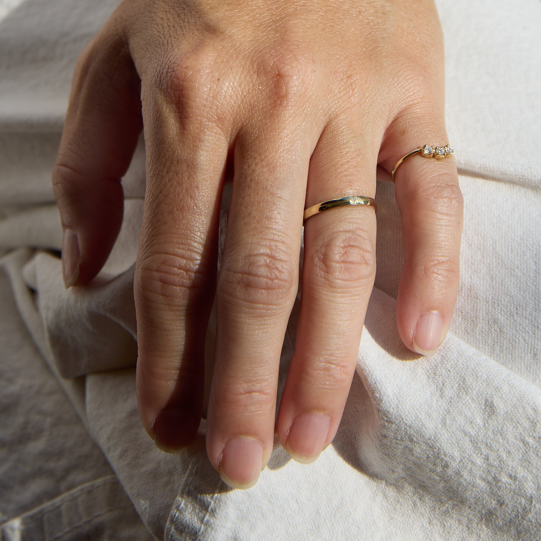Secret Ring, Small